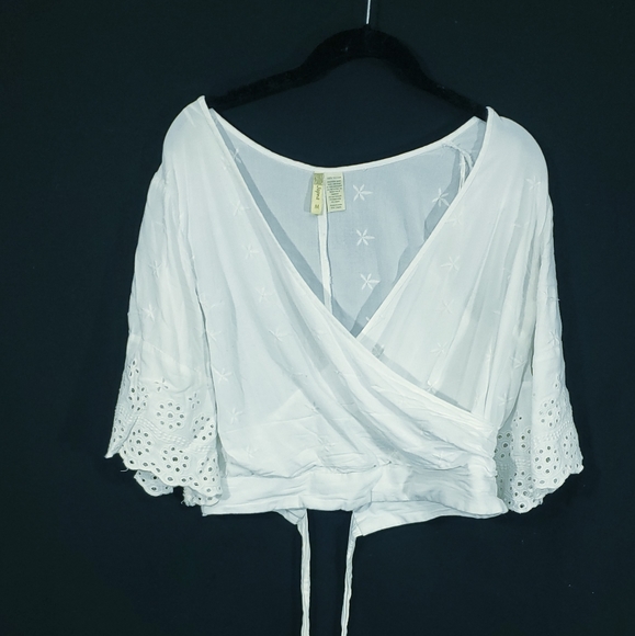 Japna wrap around white shirt - Picture 2 of 2